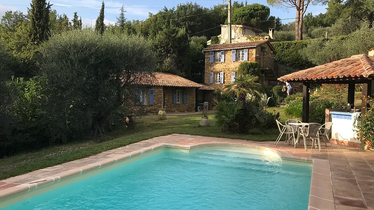 Piscine de Contes