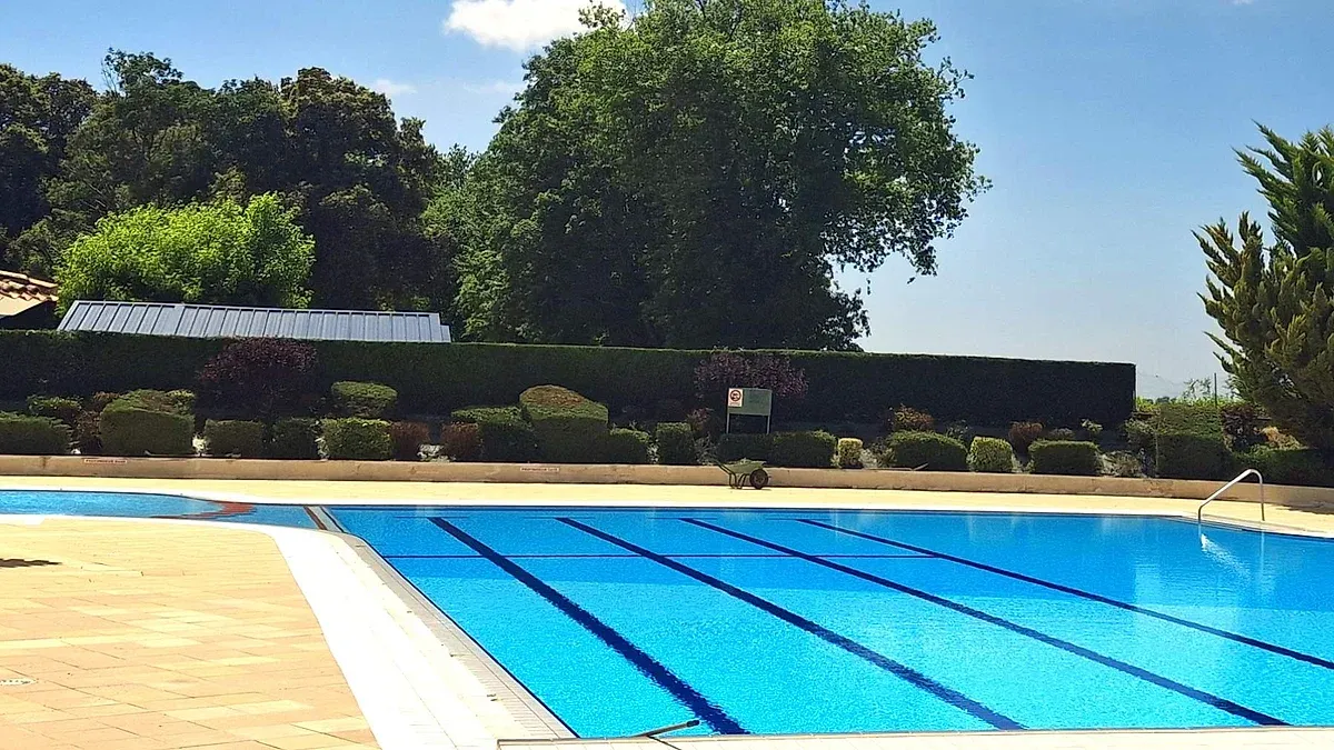 Piscine a Cozes