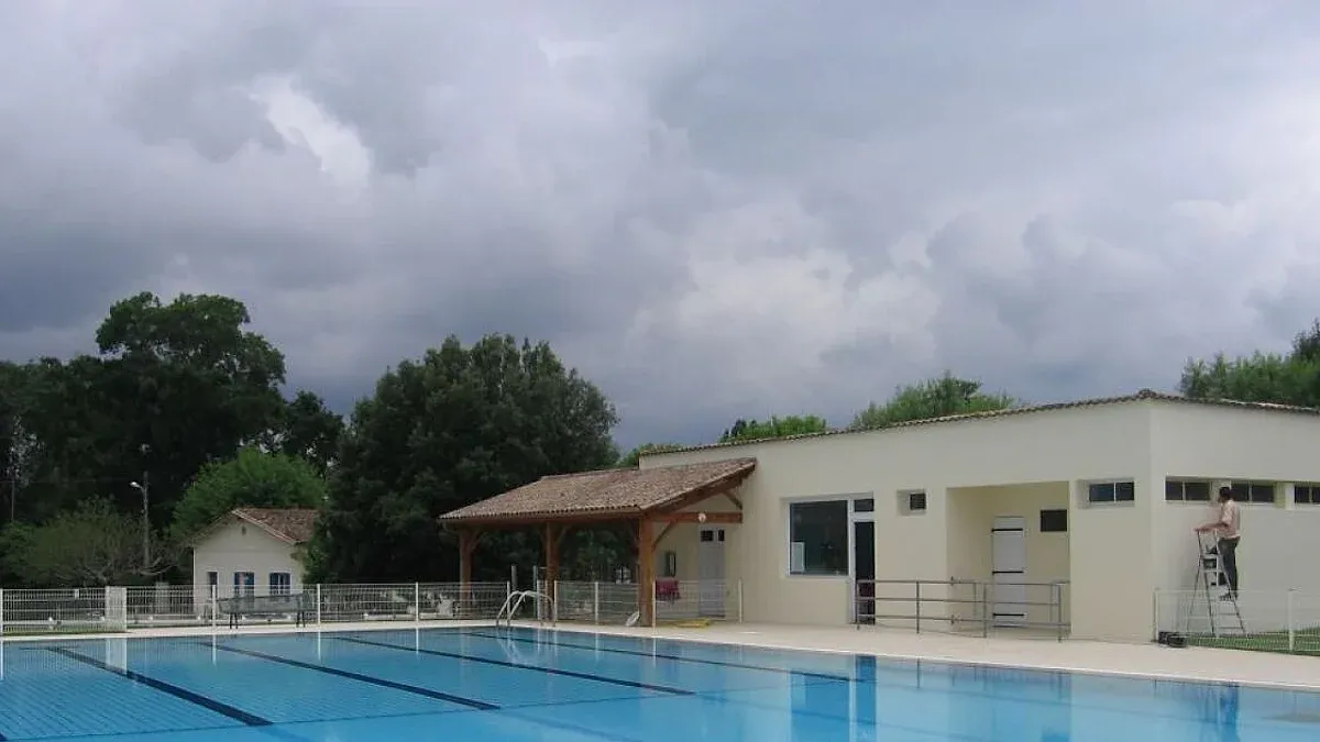 Piscine de Saint-Médard-de-Guizières