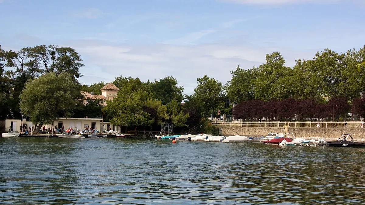 Piscine des Lacs