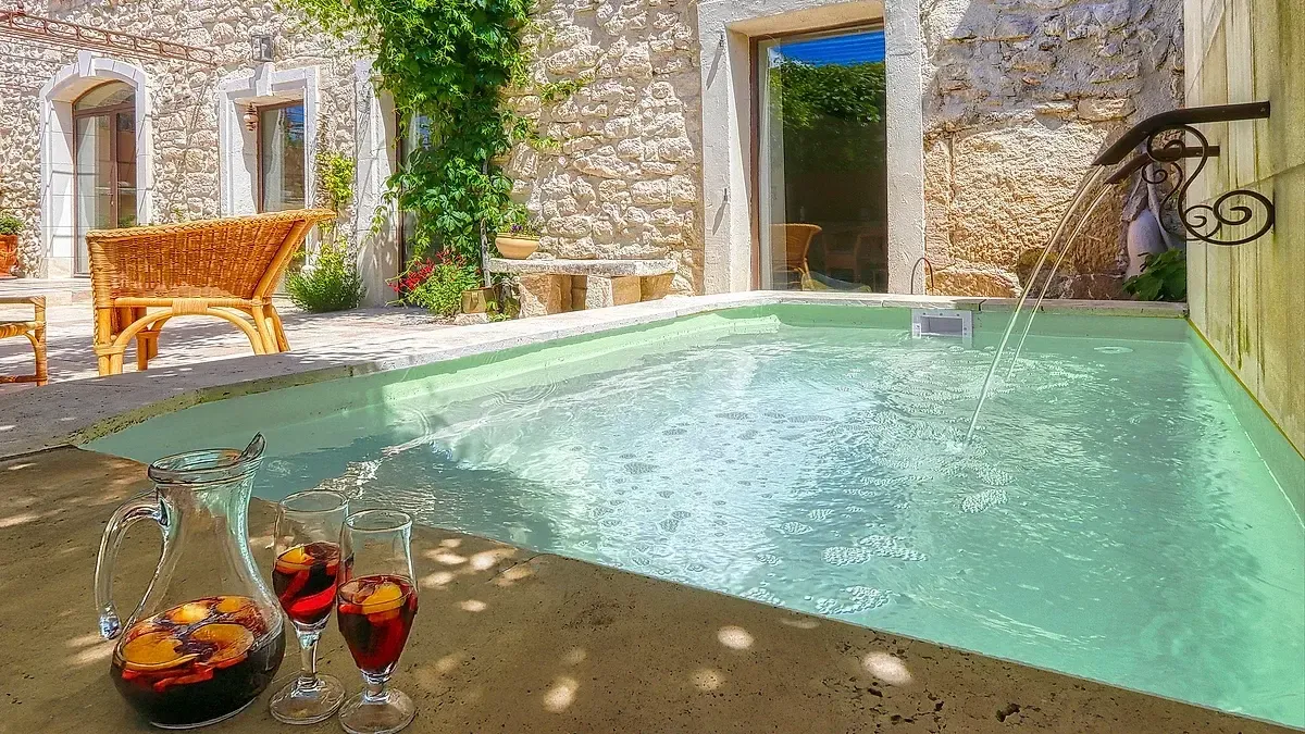 Piscine de Rustrel